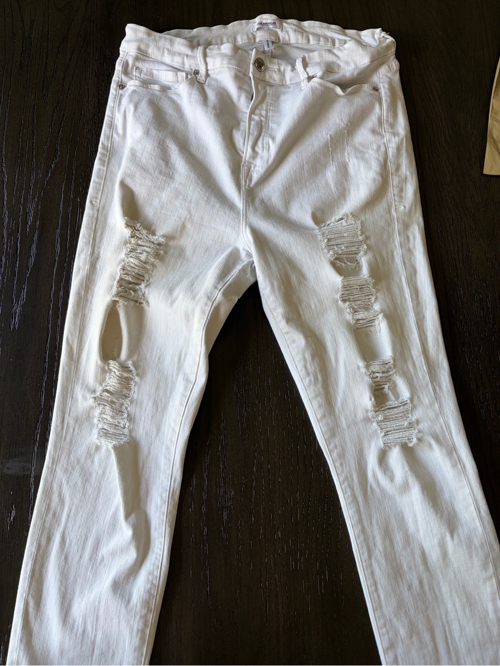 Good American Women’s White Distressed Skinny Jeans